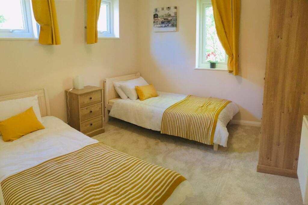 Private 1St Floor Apartment - Perfect For Port Of Dover, Eurotunnel And Short Stays ภายนอก รูปภาพ