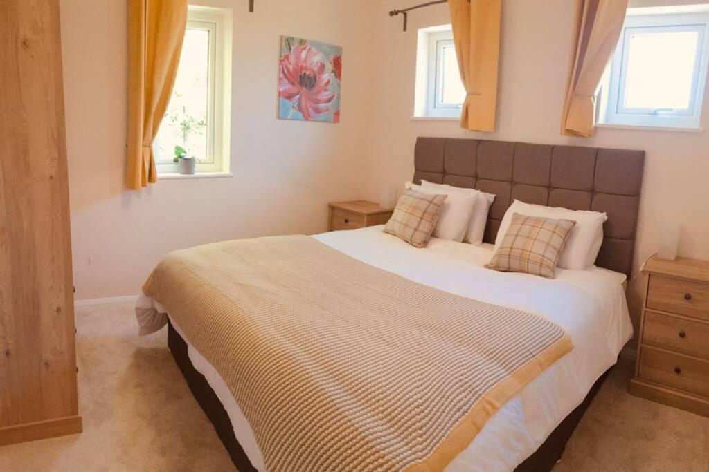 Private 1St Floor Apartment - Perfect For Port Of Dover, Eurotunnel And Short Stays ภายนอก รูปภาพ